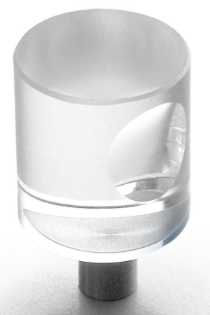 Glastürknopf aus transparentem Glas.